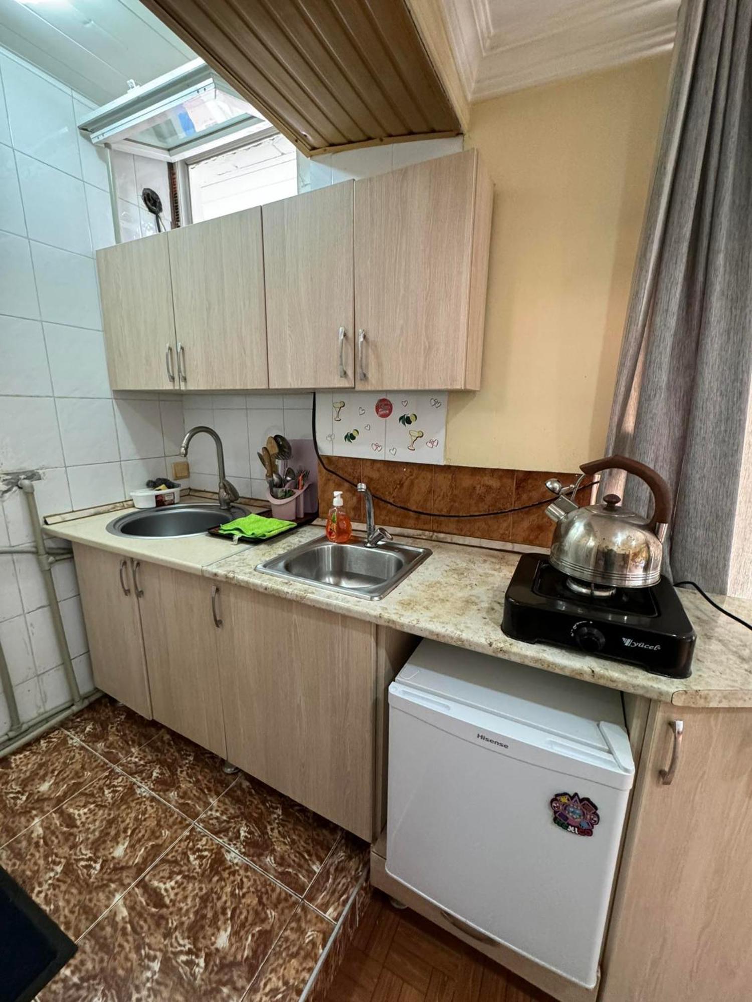 Tj+ Hostel Батуми Экстерьер фото
