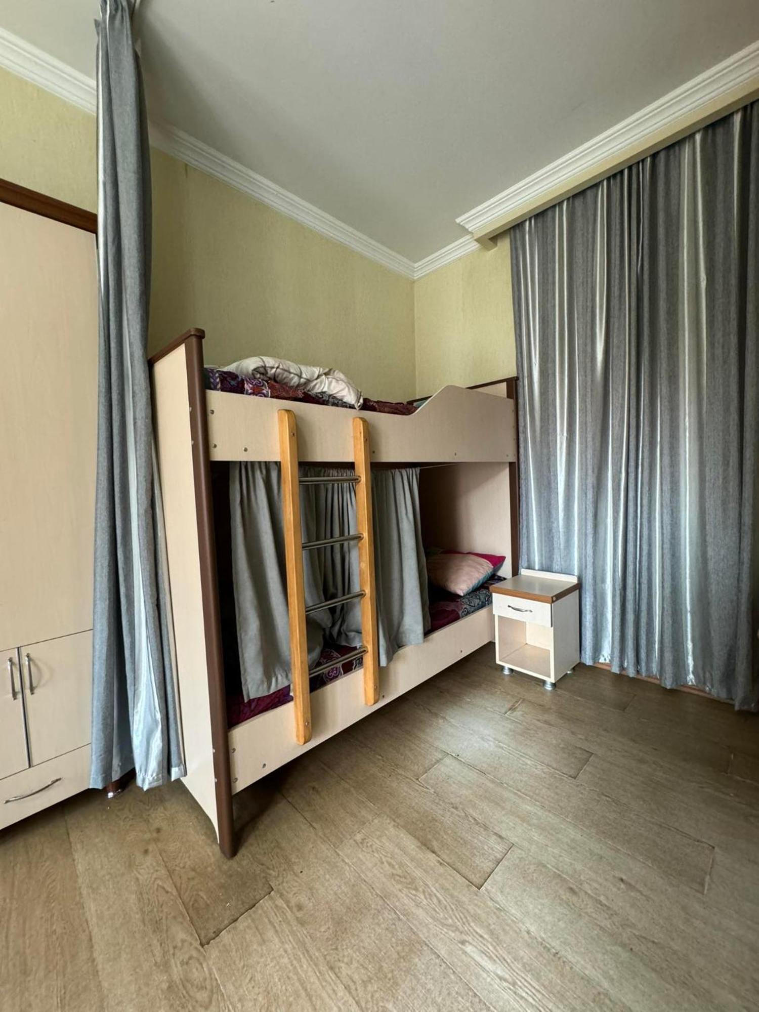 Tj+ Hostel Батуми Экстерьер фото