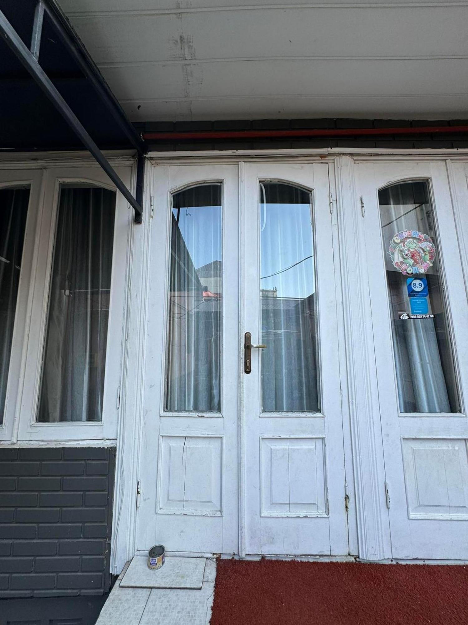 Tj+ Hostel Батуми Экстерьер фото